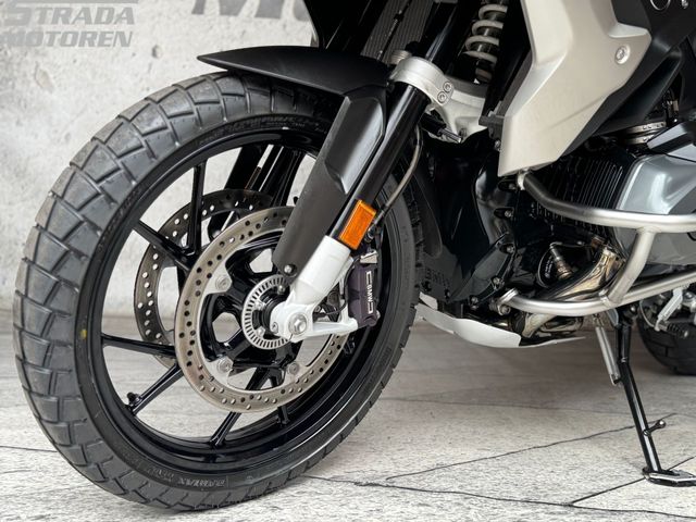 bmw - r-1250-gs-triple-black