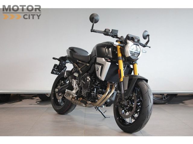 suzuki - gsx-8t