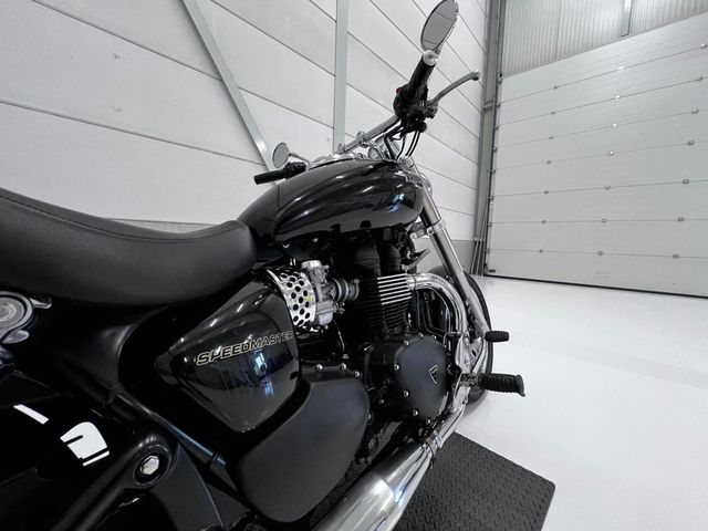 triumph - speedmaster