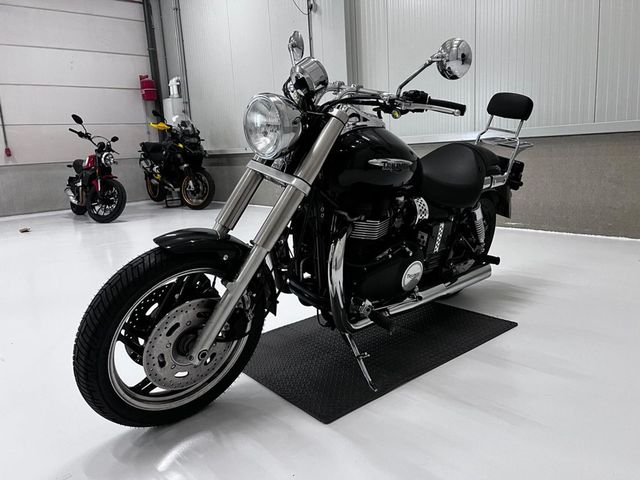 triumph - speedmaster