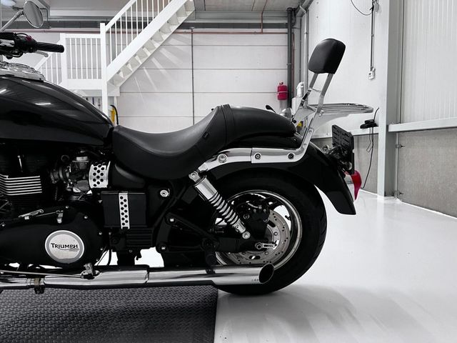 triumph - speedmaster