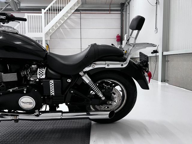 triumph - speedmaster