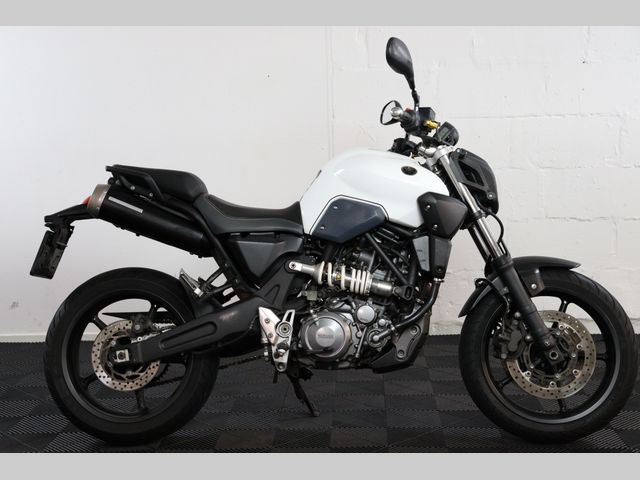 yamaha - mt-03