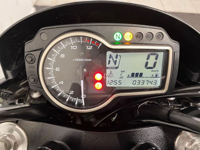 suzuki - gsr-750