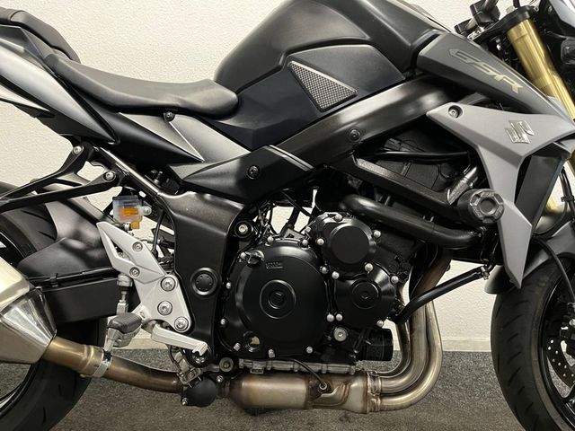 suzuki - gsr-750
