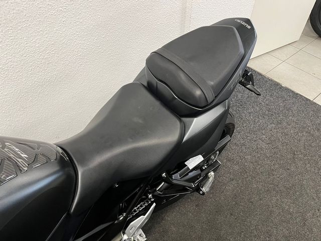 suzuki - gsr-750