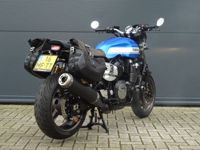 YAMAHA XJR 1300 – foto 3