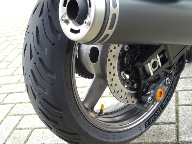yamaha - xjr-1300