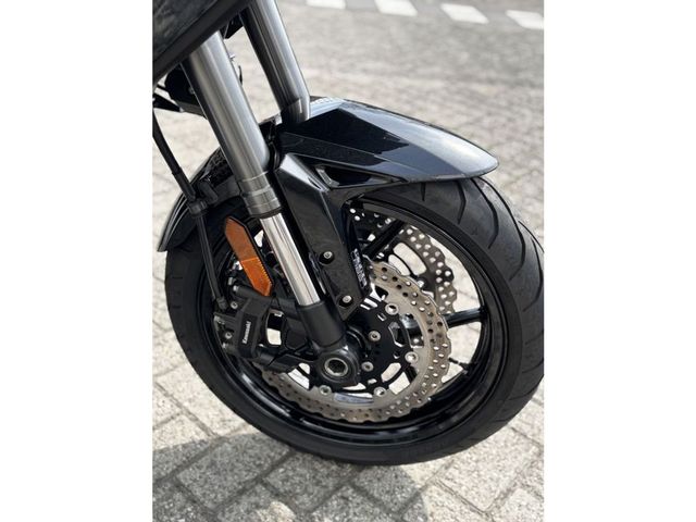 kawasaki - versys-1000-se-grand-tourer