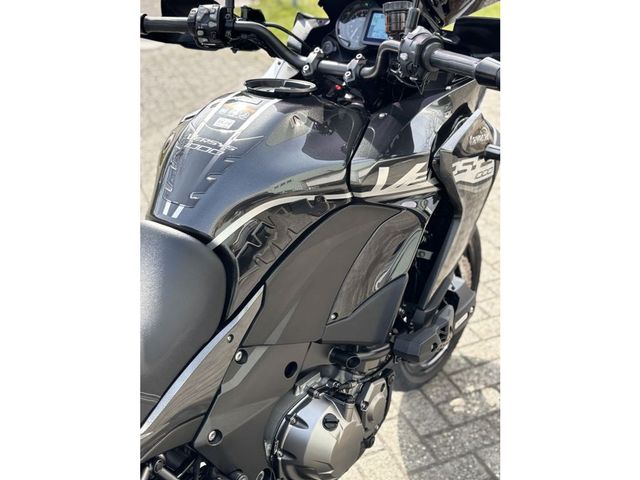 kawasaki - versys-1000-se-grand-tourer