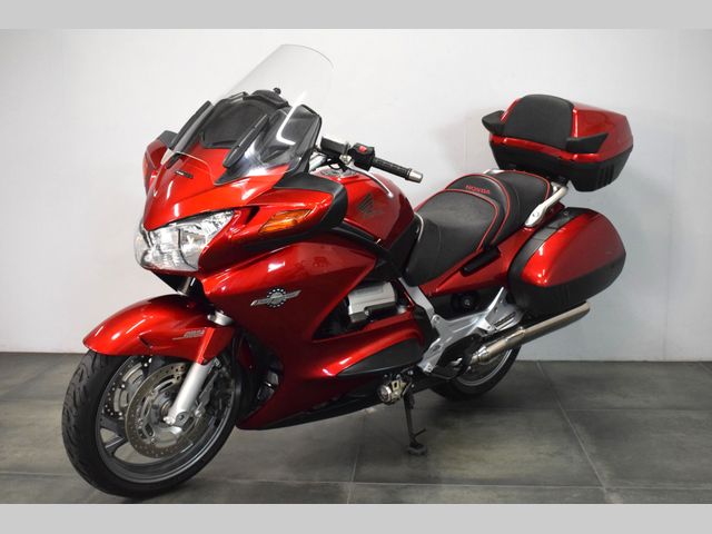 honda - st-1300-pan-european