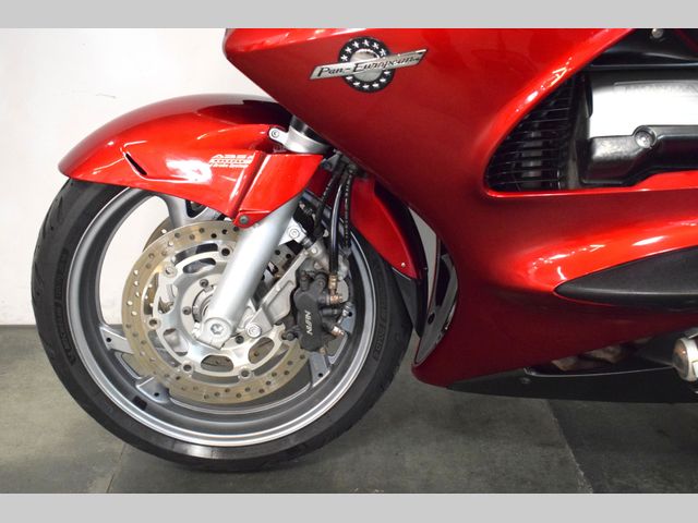 honda - st-1300-pan-european