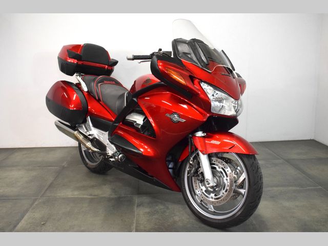 honda - st-1300-pan-european