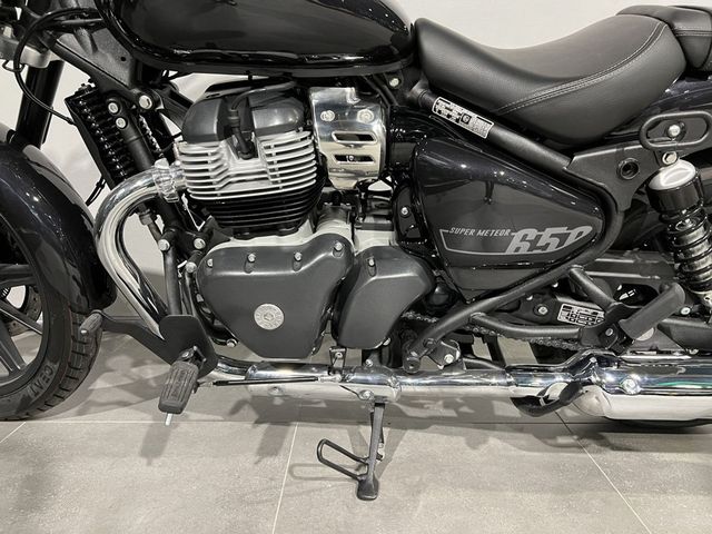 royal-enfield - super-meteor-650