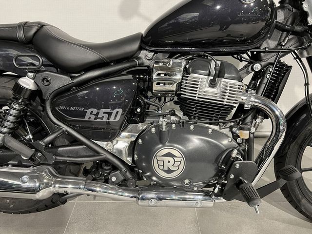 royal-enfield - super-meteor-650