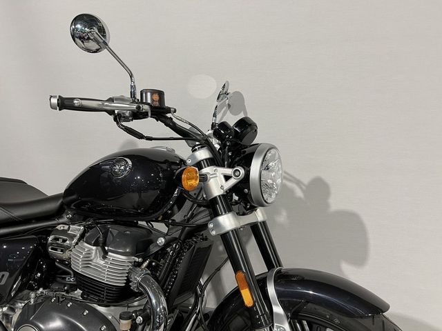 royal-enfield - super-meteor-650