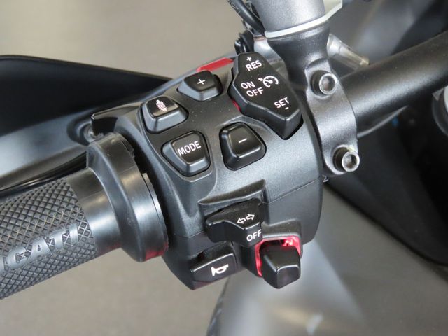 ducati - multistrada-v4-s