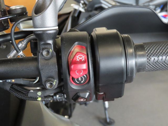 ducati - multistrada-v4-s