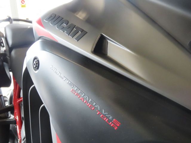 ducati - multistrada-v4-s