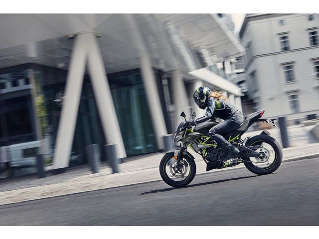 kawasaki - z125