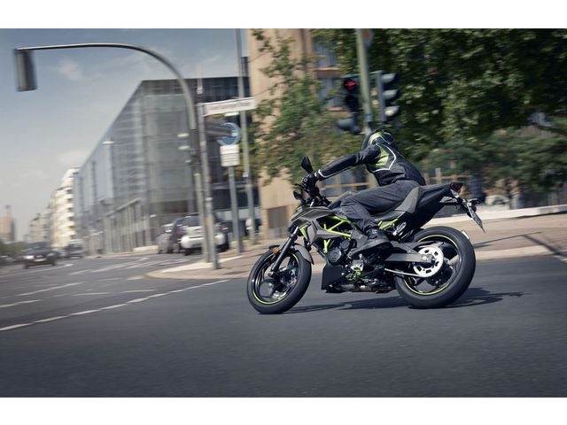 kawasaki - z125
