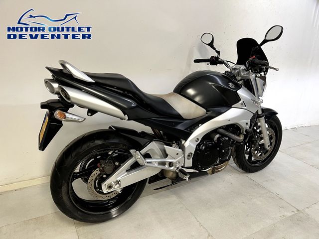 suzuki - gsr-600