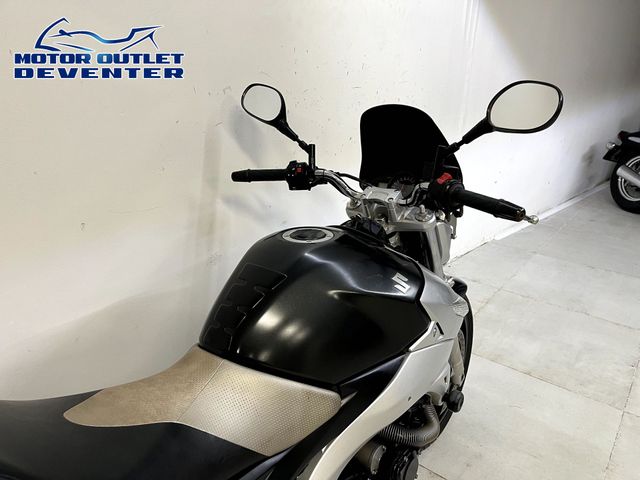 suzuki - gsr-600