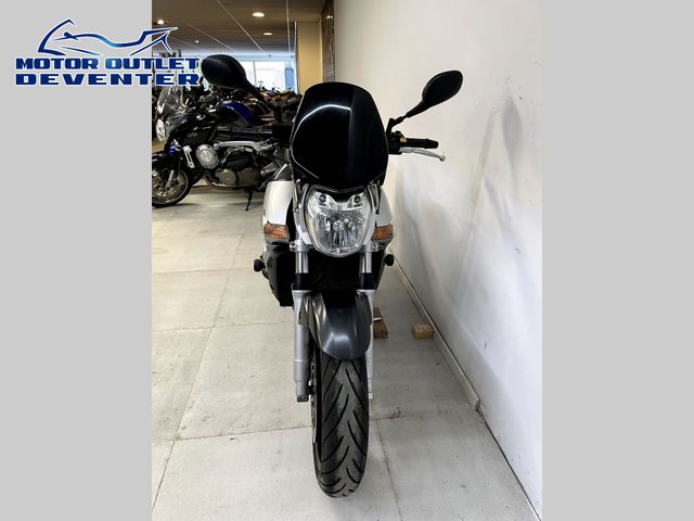 suzuki - gsr-600