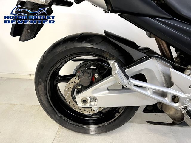 suzuki - gsr-600