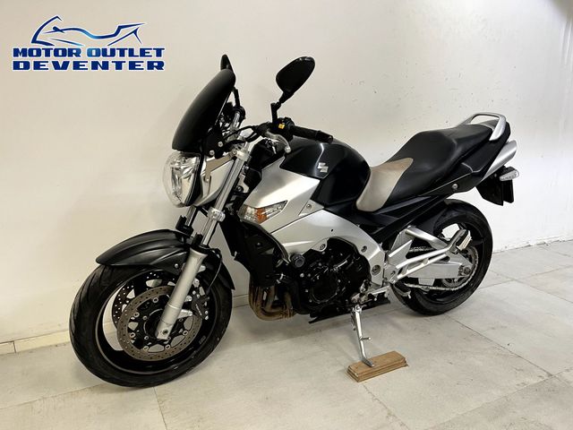 suzuki - gsr-600