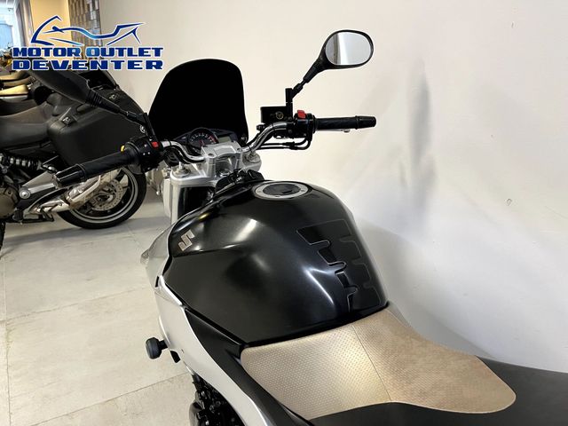 suzuki - gsr-600