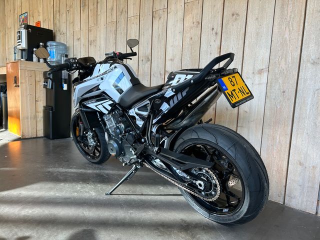 ktm - 790-duke