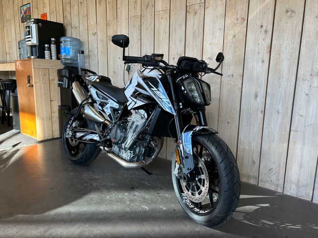 ktm - 790-duke
