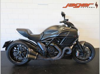 Ducati Diavel Carbon 2017 occasion