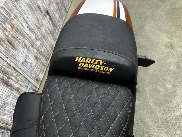 harley-davidson - v-rod-muscle-vrscf
