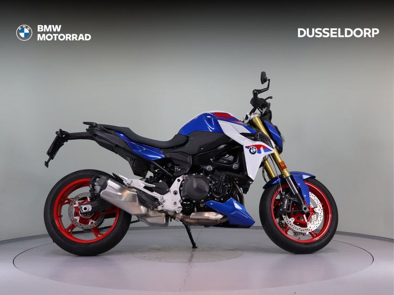 BMW F 900 R Racing Blue metallic BTW Voertuig 2026 occasion