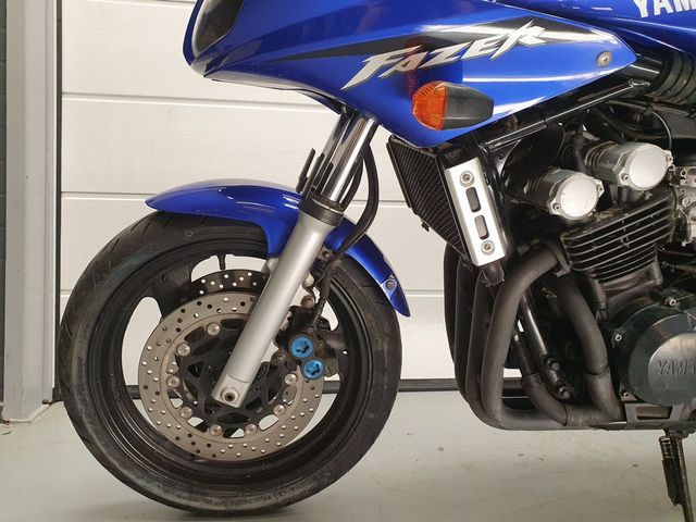 yamaha - fzs-600-fazer