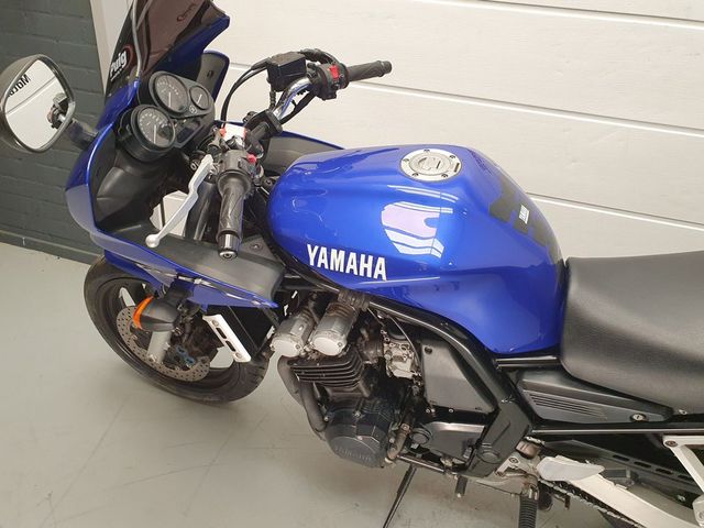 yamaha - fzs-600-fazer