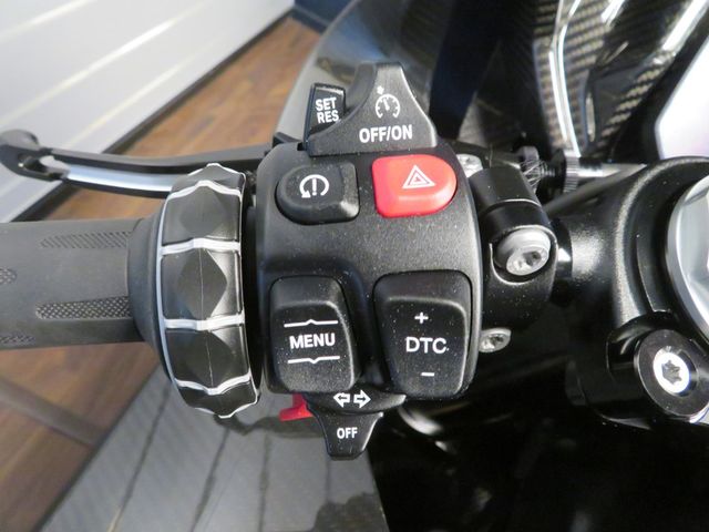 bmw - m-1000-rr