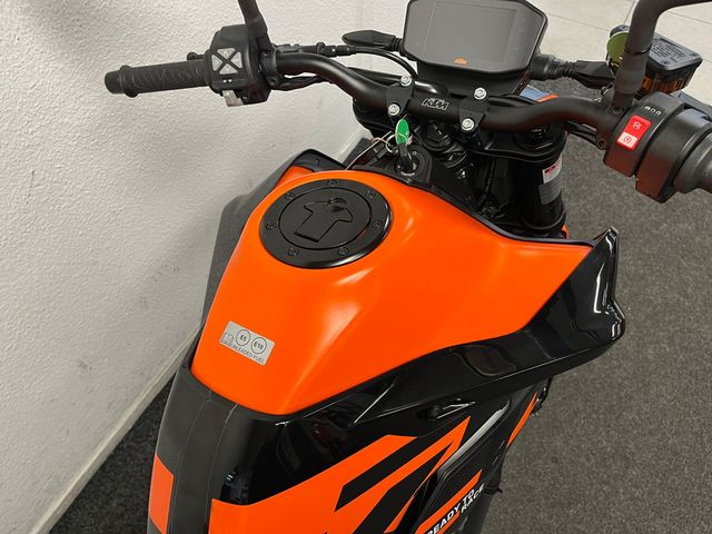 ktm - 890-duke-gp