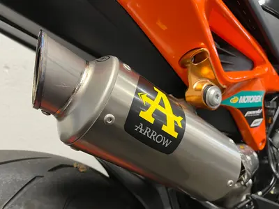 KTM 890 DUKE GP – foto 3