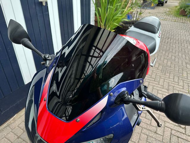 honda - cbr-900-rr-fireblade