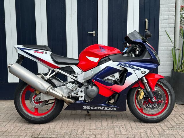 honda - cbr-900-rr-fireblade