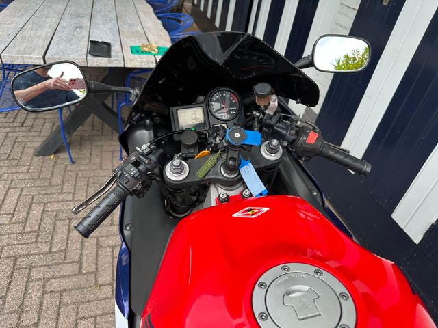 honda - cbr-900-rr-fireblade