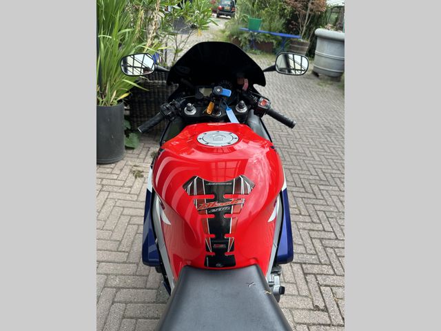 honda - cbr-900-rr-fireblade