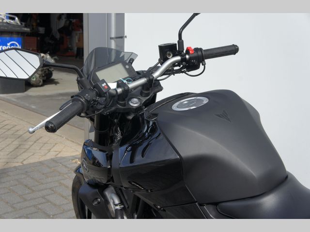 yamaha - mt-03
