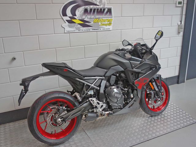 suzuki - gsx-8r