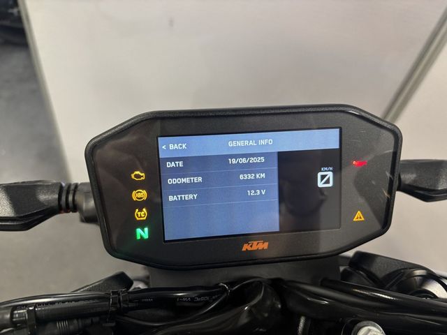 ktm - 890-duke-r