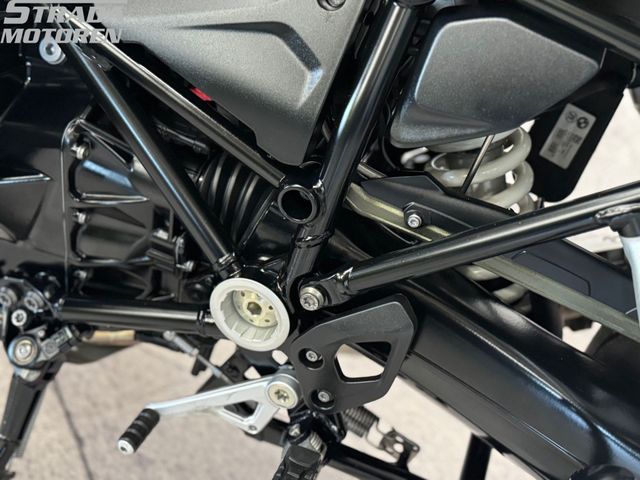 bmw - r-1250-gs-40-years-gs-edition