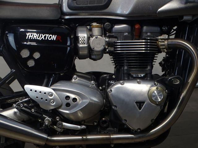 triumph - thruxton-1200-r